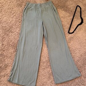 Lululemon soft knit elastic waist flowy wide leg lounge pants shamrock green S